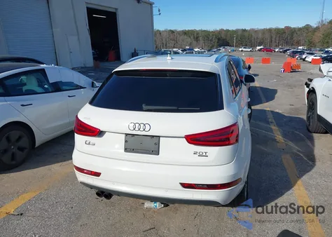 2015 Audi Q3 2.0T Premium Plus z USA, uszkodzony, nr VIN WA1EFCFS0FR002389